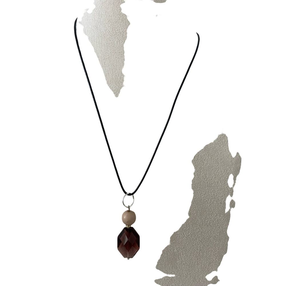 glass pendant necklace